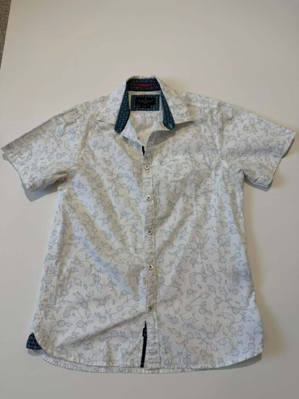 Across The Pond Signature Line Men's Short Sleeve Floral Print Button-Up Shirt